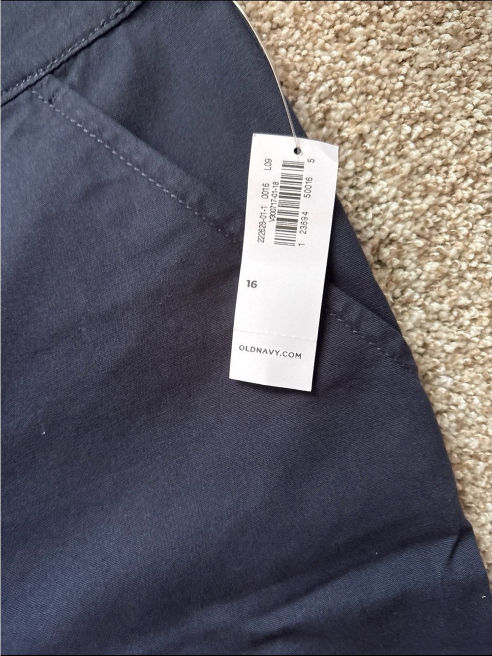 Old Navy Women’s Navy Flat-Front Shorts - Picture 2 of 6